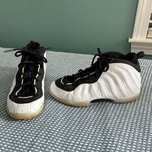 Nike Little Posite One Basketball Shoes Size 3